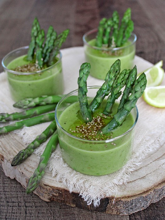 ipas kreative Welt | Spargel-Erbsen-Suppe mit gebutterten Spargelköpfen